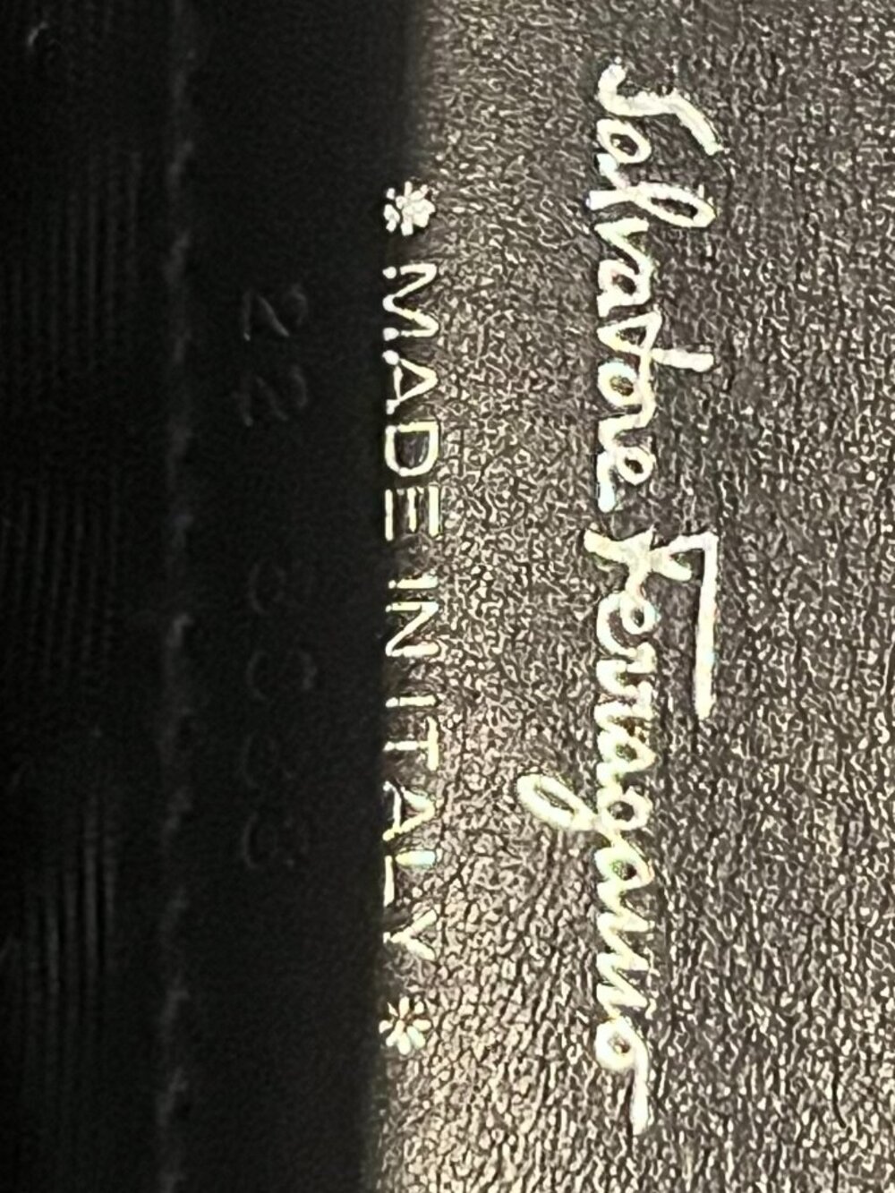 Salvatore Ferragamo Vara Gancini Wallet Fabric Leather - Picture 9 of 10